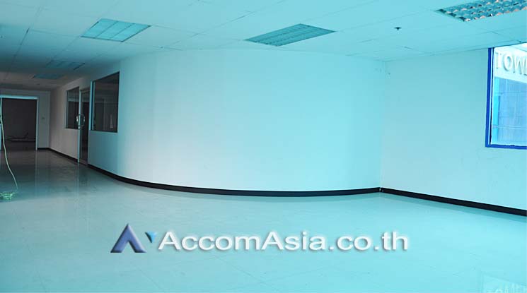  1  Office Space For Rent in Silom ,Bangkok BTS Saint Louis - BTS Surasak at S&B TOWER AA10476